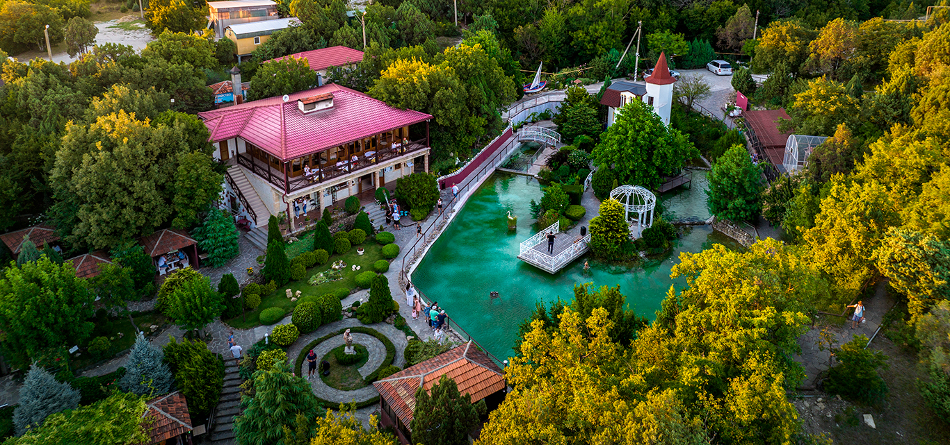 Кастальская Купель загородный ресторан в Кабардинке